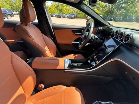 Used 2025 Mercedes-Benz C 300 4MATIC Sedan image 16