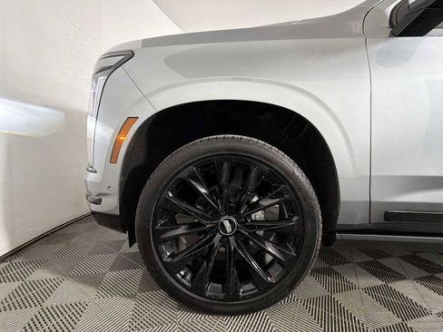 Used 2025 Cadillac Escalade ESV Sport Platinum w/ LPO, ONYX Package image 8