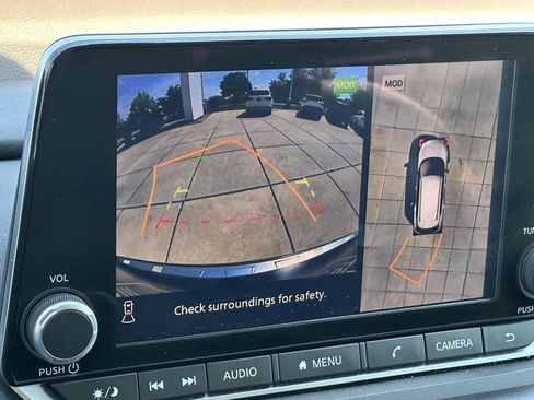 Used 2023 Nissan Rogue SL image 11