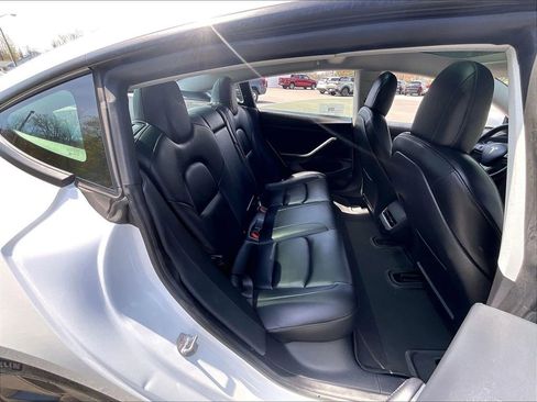 Used 2021 Tesla Model 3 Standard Range Plus RWD image 19