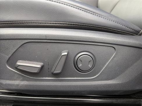 Used 2024 Kia Sportage EX image 11