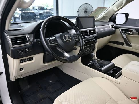 Used 2023 Lexus GX 460 Premium image 10