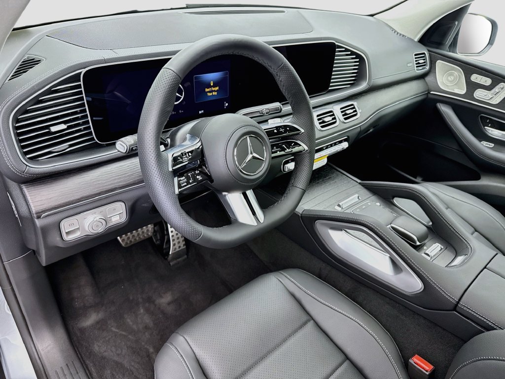 Certified 2026 Mercedes-Benz GLS 450 4MATIC image 9