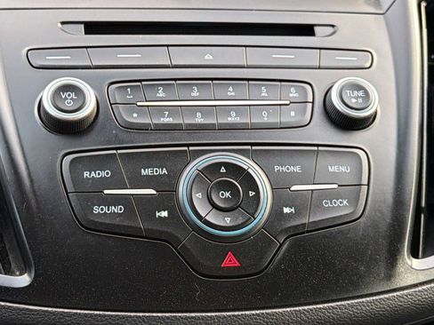 Used 2017 Ford Escape S image 26