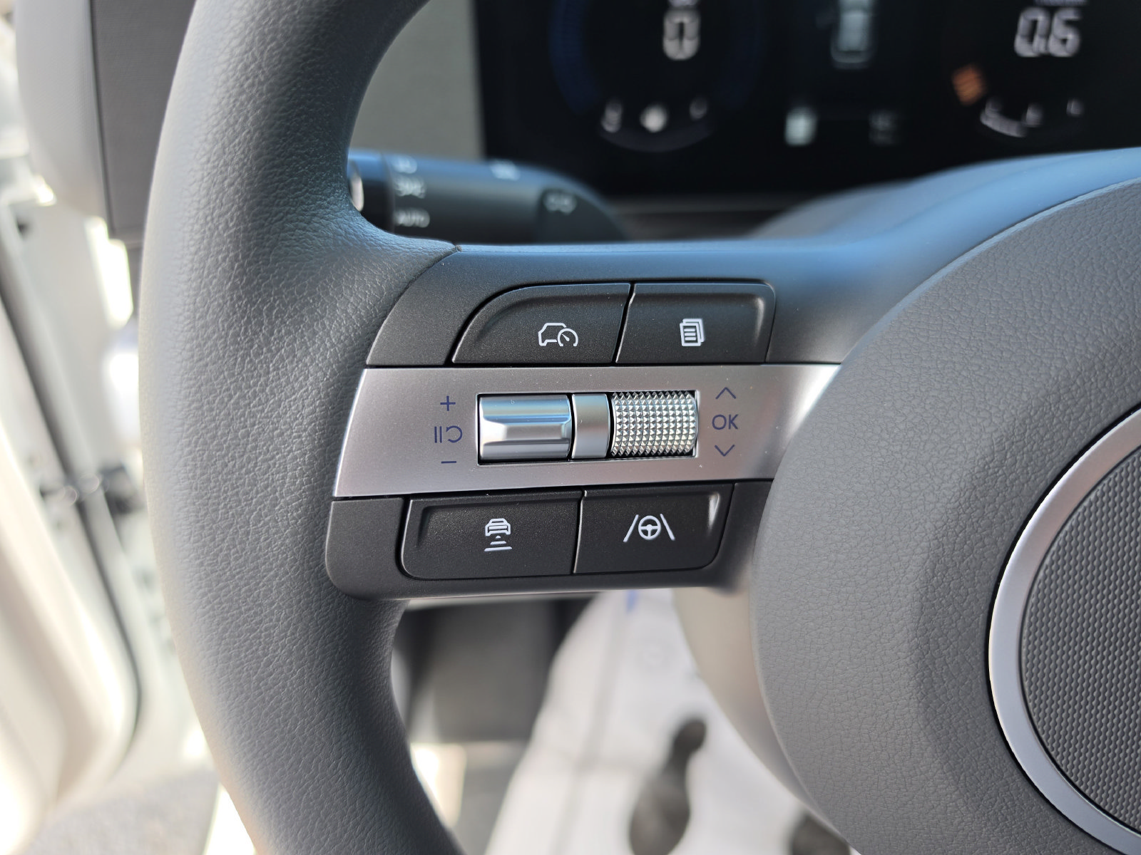 New 2027 Hyundai Kona SE FWD image 30