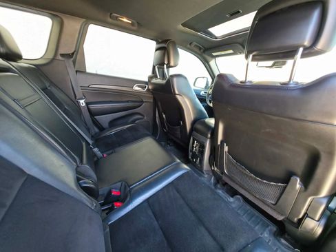 Used 2015 Jeep Grand Cherokee Altitude AWD/4WD image 15