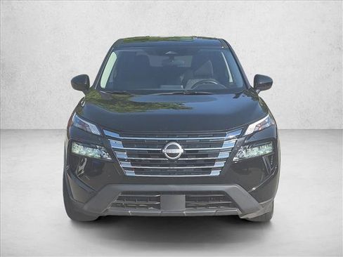 Used 2025 Nissan Rogue SV FWD image 2