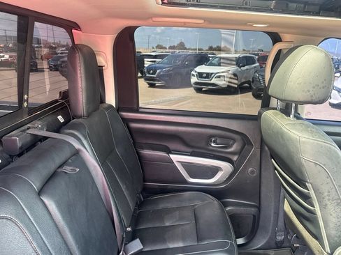 Used 2020 Nissan Titan SL w/ Moonroof Package RWD image 35