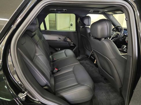 Used 2025 Land Rover Range Rover Sport SE AWD/4WD image 14