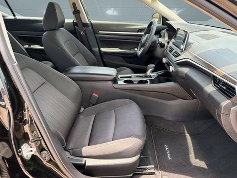 Used 2023 Nissan Altima 2.5 SV FWD image 22