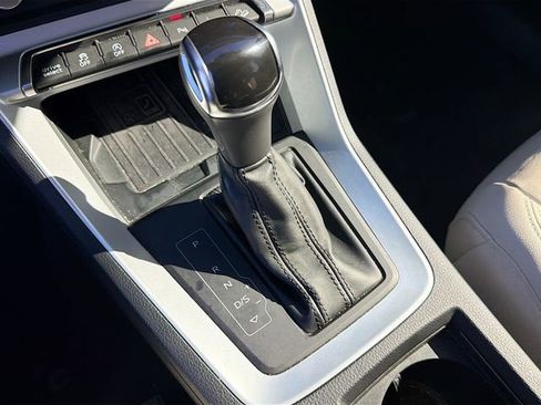 Used 2020 Audi Q3 2.0T Premium Plus w/ Premium Plus Package image 28