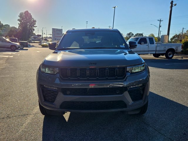New 2027 Jeep Grand Cherokee Limited AWD/4WD image 2