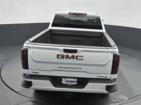 Used 2025 GMC Sierra 2500 AT4 AWD/4WD image 33