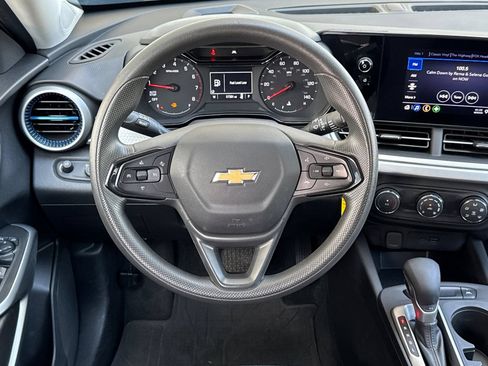 Used 2024 Chevrolet Trax LS FWD image 14