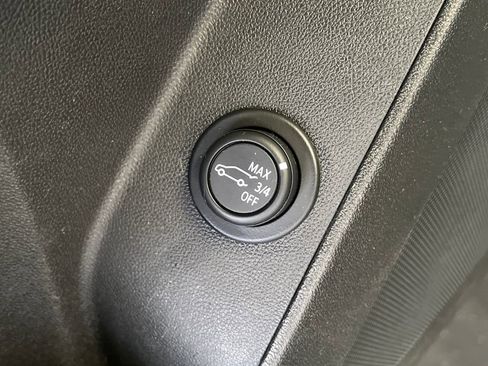 Used 2022 Chevrolet Equinox LT image 37