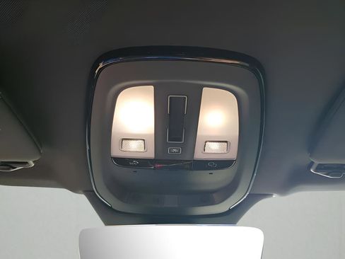 Used 2024 Volvo XC90 T8 Ultimate w/ Protection Package Premier image 41