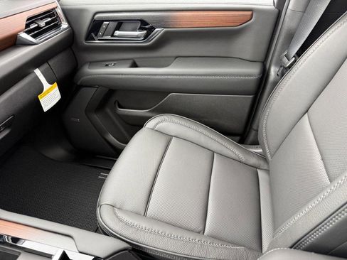 New 2026 GMC Yukon Denali w/ Sun & Power Step Package image 42