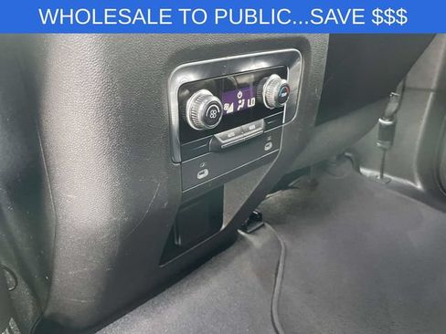 Used 2021 GMC Yukon SLT RWD image 14