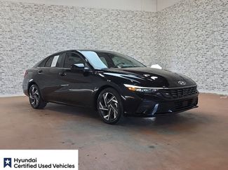 Used 2025 Hyundai Elantra SEL FWD video 1