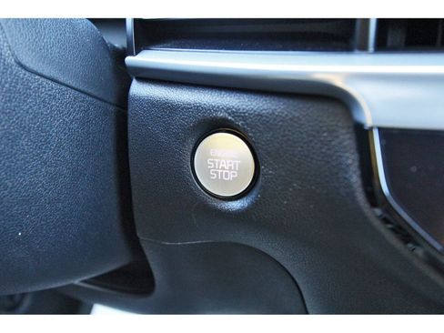 Used 2025 Kia Sorento SX FWD image 21