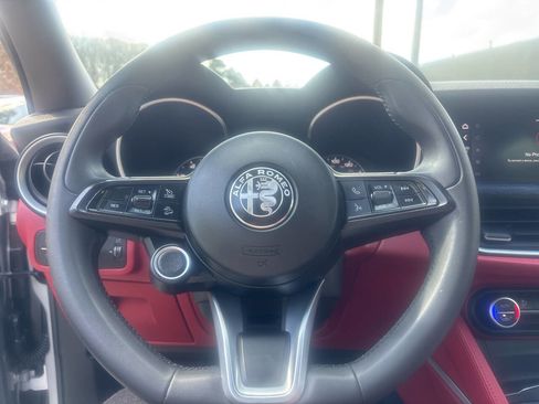 Used 2020 Alfa Romeo Stelvio w/ Nero Edizione image 11