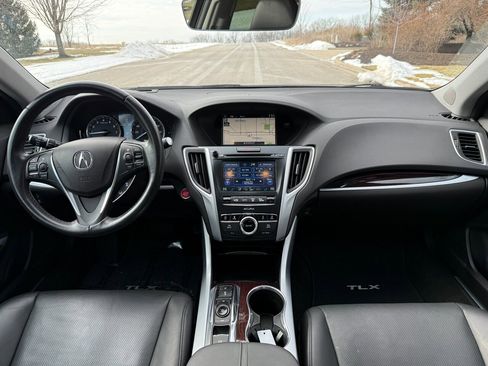 Used 2017 Acura TLX V6 SH-AWD w/ Advance Package image 13