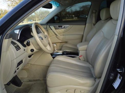 Used 2017 INFINITI QX70 2WD w/ Premium Package image 12