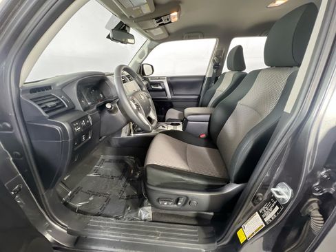 Used 2020 Toyota 4Runner SR5 AWD/4WD image 20