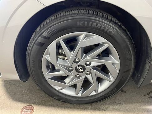 Used 2024 Hyundai Elantra SEL FWD image 28