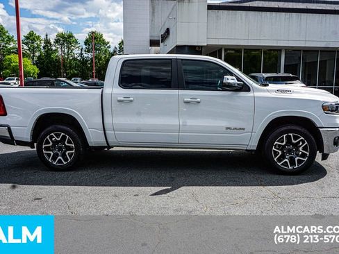 Used 2025 RAM 1500 Laramie AWD/4WD image 9