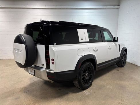 Used 2023 Land Rover Defender 130 S image 6