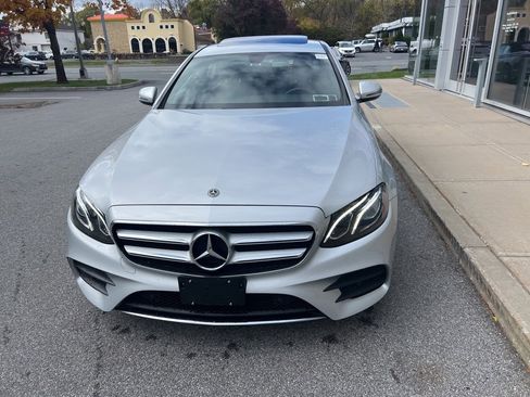 Used 2019 Mercedes-Benz E 300 4MATIC image 46