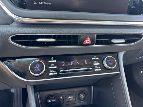 Used 2022 Hyundai Sonata Limited FWD image 25