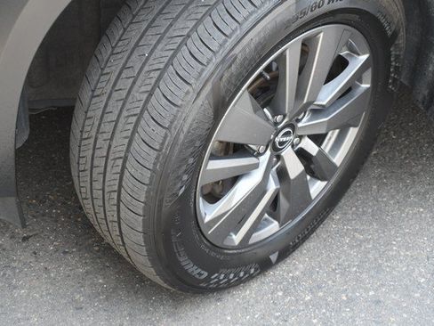 Used 2024 Nissan Pathfinder SV AWD/4WD image 11