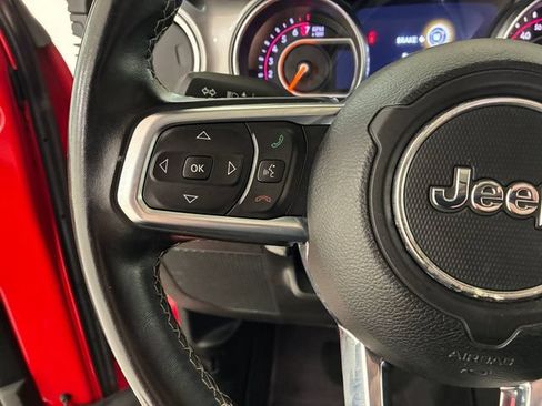 Used 2020 Jeep Wrangler Unlimited Sahara w/ Uconnect 4C Nav & Sound Group AWD/4WD image 23