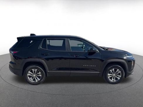 Used 2025 Chevrolet Equinox LT AWD/4WD image 16