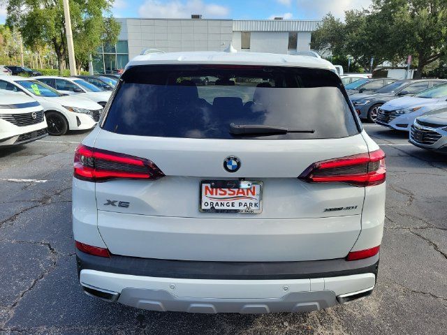 Used 2021 BMW X5 xDrive40i w/ Premium Package 2 AWD/4WD image 8