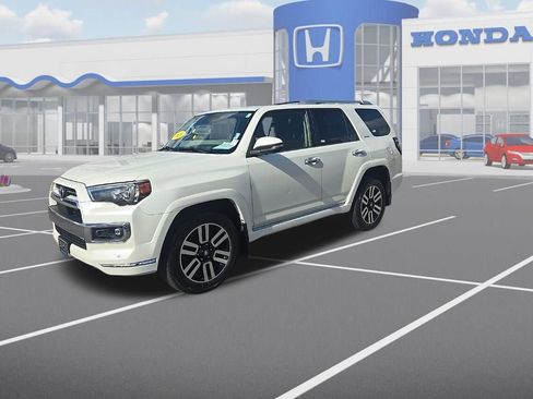 Used 2021 Toyota 4Runner Limited image 3