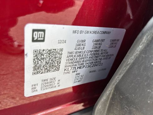 Used 2025 Chevrolet Trax LT FWD image 27