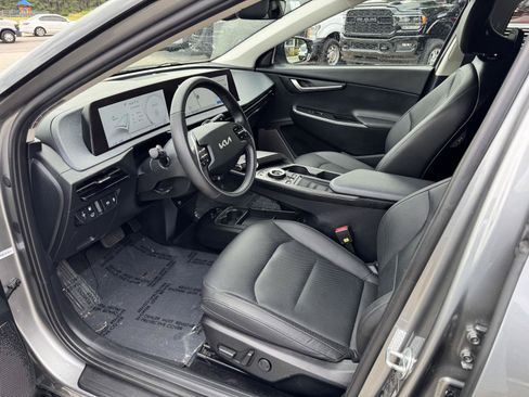 Used 2023 Kia EV6 Wind RWD image 2