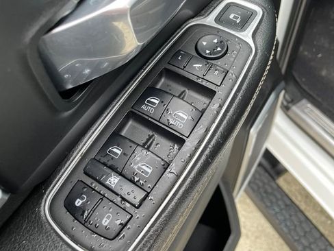 Used 2022 RAM 2500 Laramie w/ Night Edition image 25