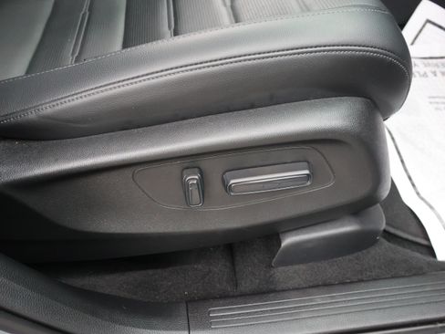 Used 2025 Honda CR-V EX-L image 9