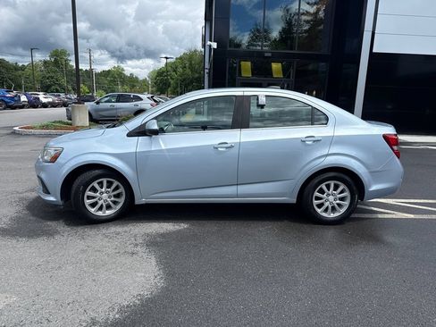 Used 2018 Chevrolet Sonic LT FWD image 2