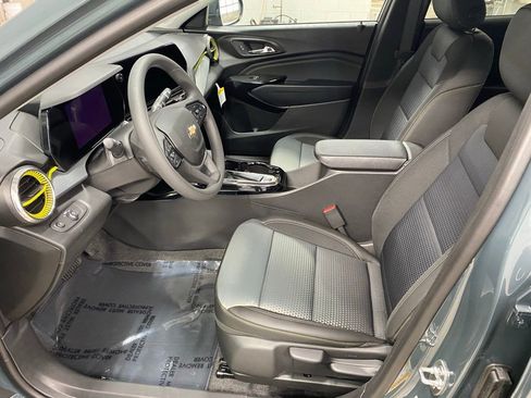 New 2026 Chevrolet Trax LT FWD image 17