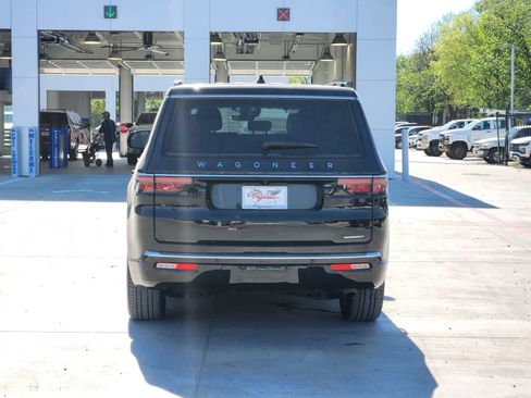 Used 2024 Jeep Wagoneer Series II image 8