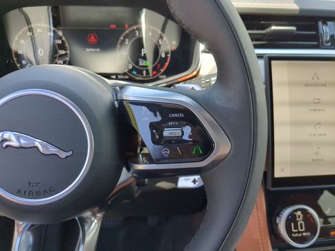 New 2026 Jaguar F-PACE R-Dynamic S image 28