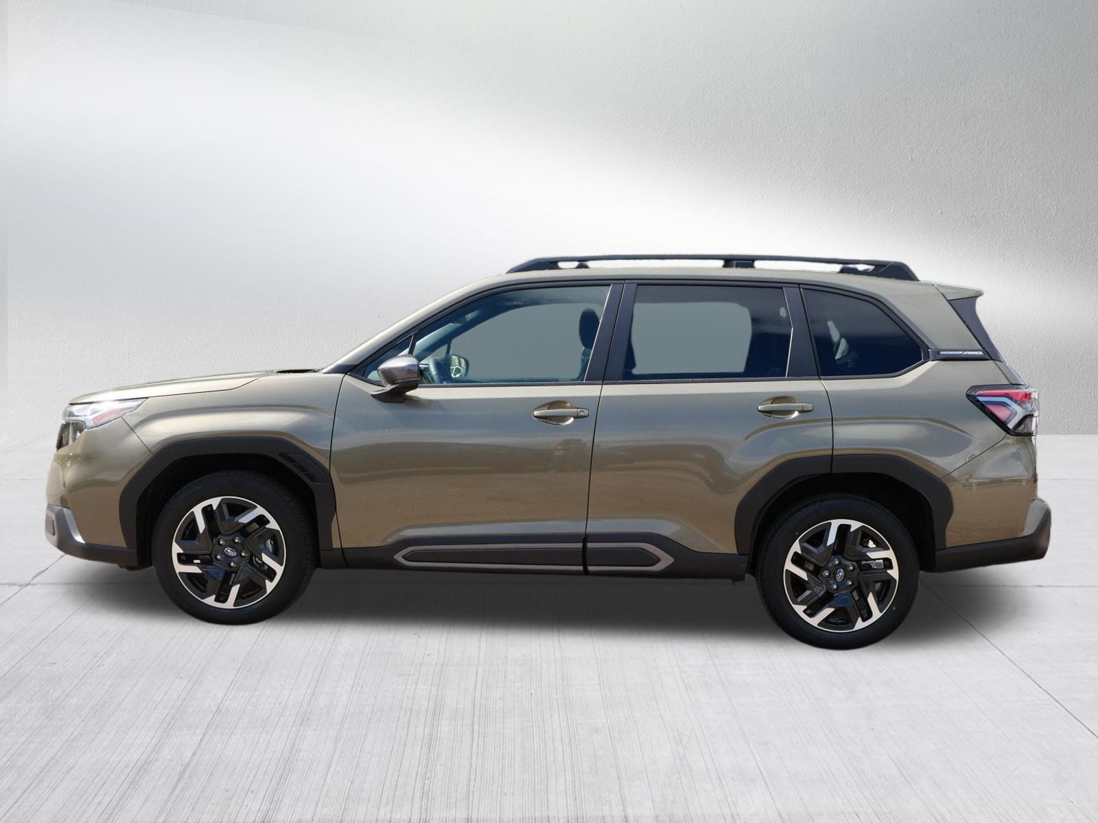 Used 2025 Subaru Forester Limited AWD/4WD image 4