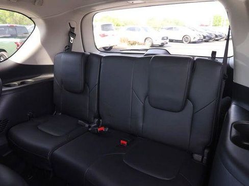 Used 2024 Nissan Armada SL w/ Captain's Chairs Package AWD/4WD image 12