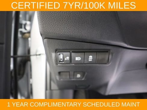 Used 2025 Toyota Corolla Cross AWD Hybrid image 30