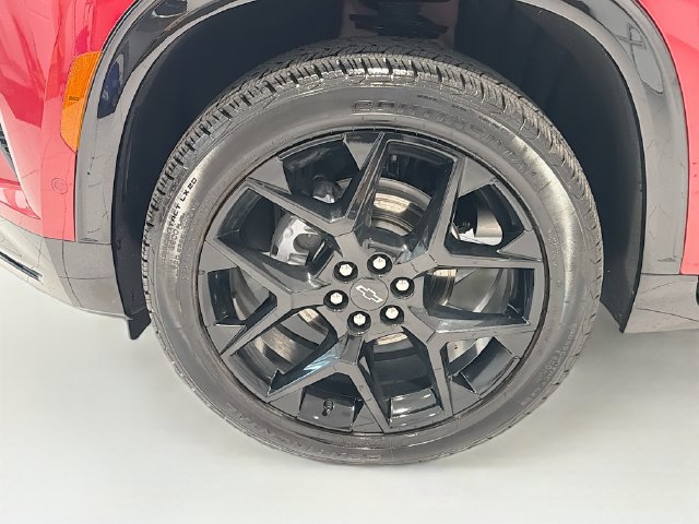 Used 2025 Chevrolet Traverse RS AWD/4WD image 28
